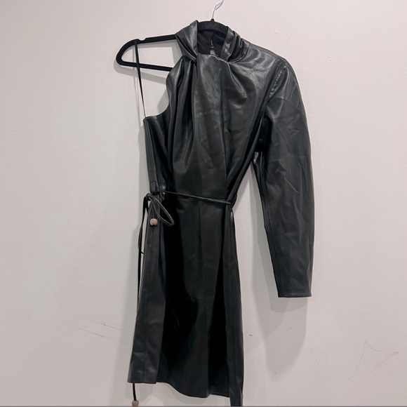 Nanushka Black One Shoulder Dress - Picture 2 of 5